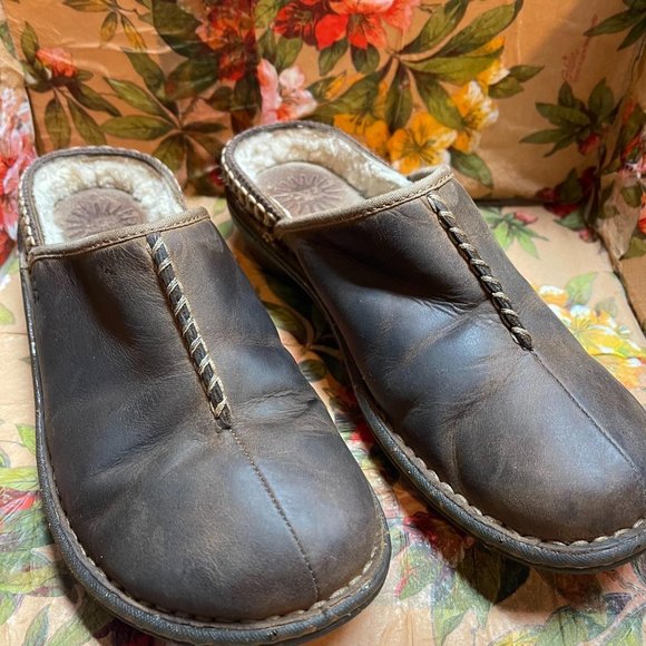 UGG AUSTRALIAN Shoes - UGG Australia brown mule/clog sz8